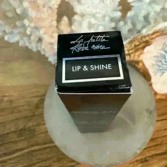 Guerlain La Petite Noire Lip & Shine ~ 2 in 1 hydrating primer & glossy top coat - Picture 3 of 5